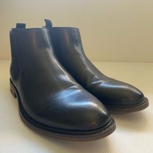 Men’s black Curt and Larson faux leather chelsea boots